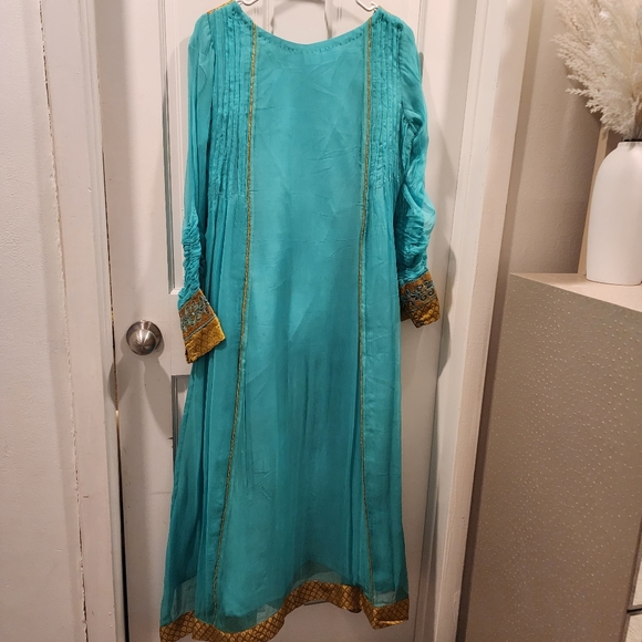 C green color long air line shirt with Embroidery lace in M size - Picture 7 of 16
